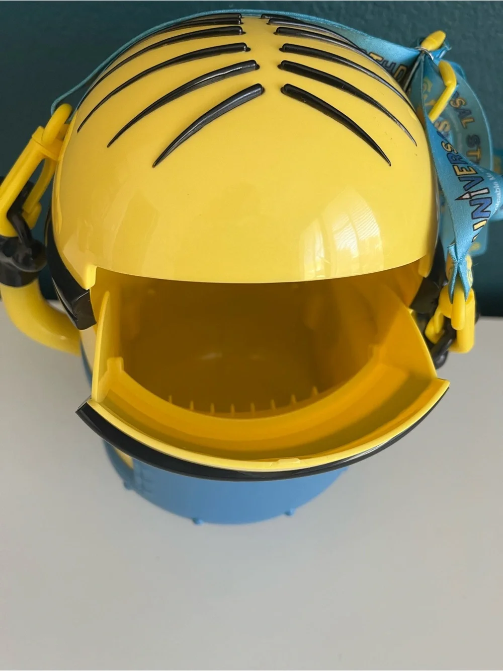 Minion King Bob Despicable Me Popcorn Bucket Universal Studios (New)
